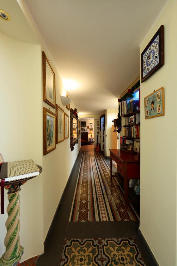Le Stanze Di Mimi Bed & Breakfast Napoli Bagian luar foto