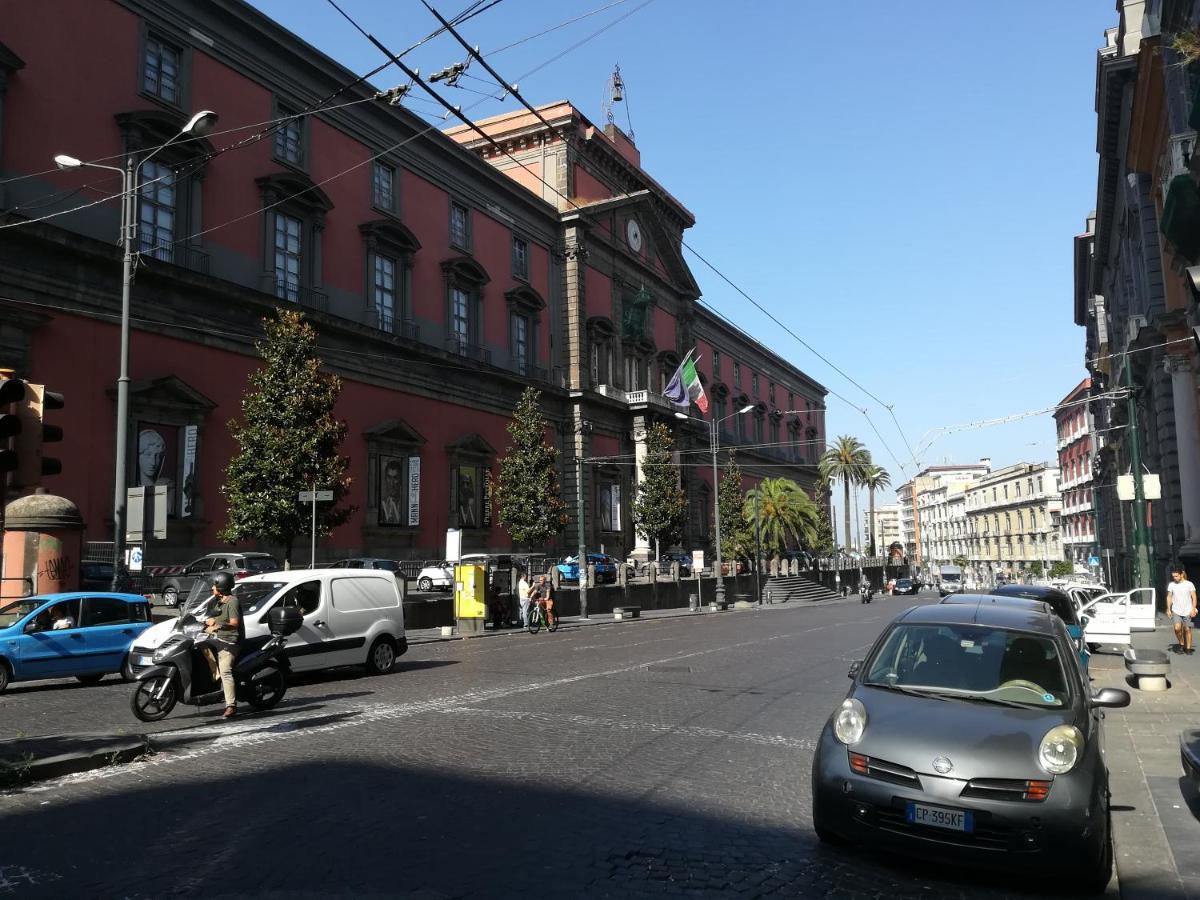Le Stanze Di Mimi Bed & Breakfast Napoli Bagian luar foto