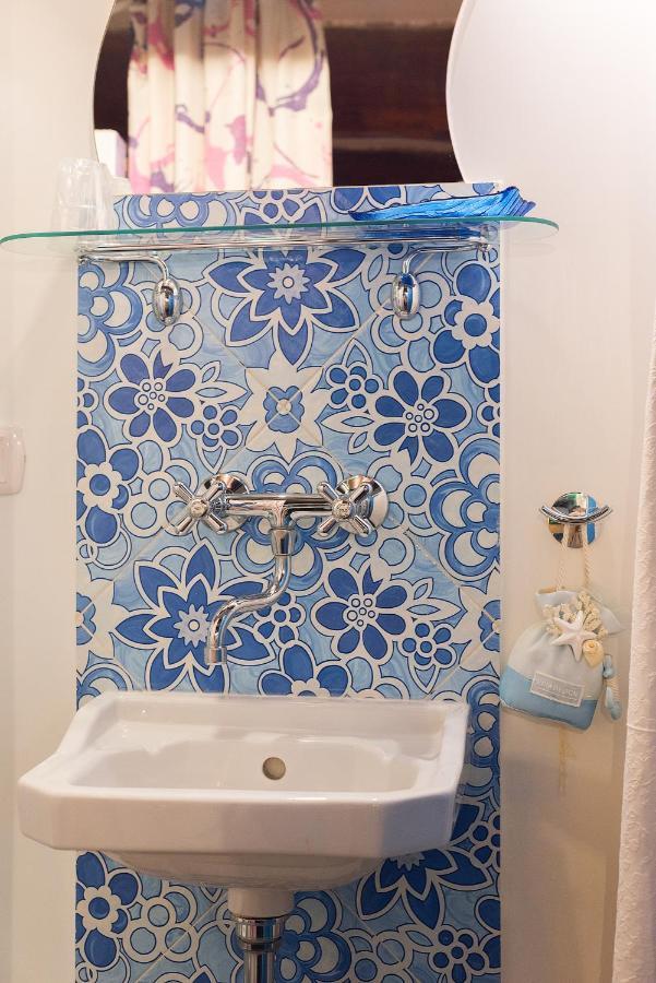 Le Stanze Di Mimi Bed & Breakfast Napoli Bagian luar foto