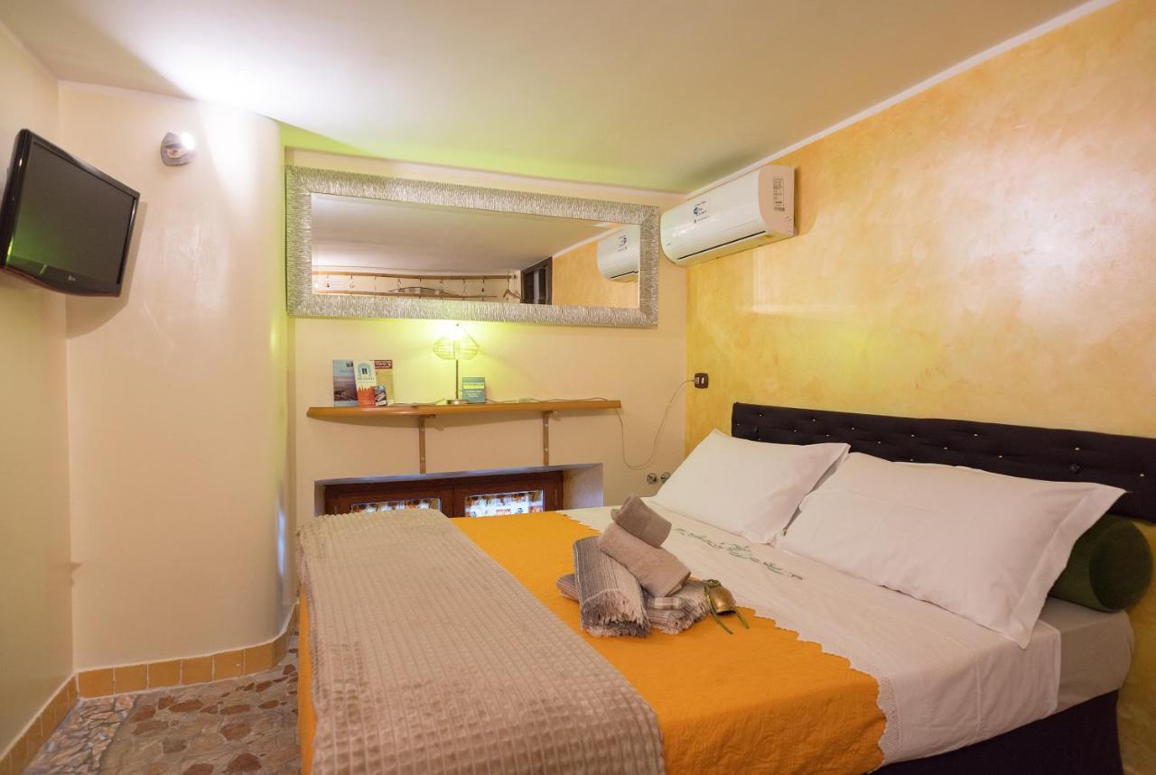 Le Stanze Di Mimi Bed & Breakfast Napoli Bagian luar foto