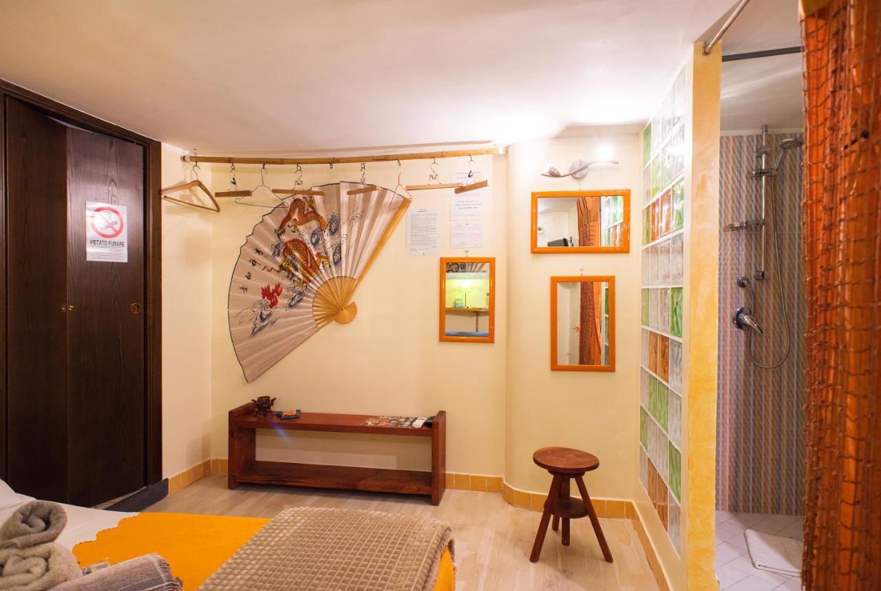Le Stanze Di Mimi Bed & Breakfast Napoli Bagian luar foto