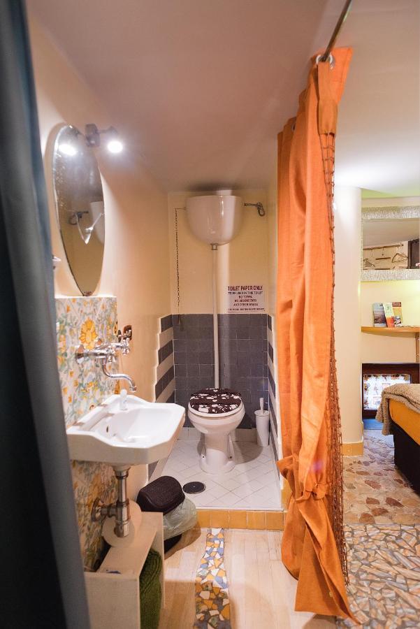 Le Stanze Di Mimi Bed & Breakfast Napoli Bagian luar foto