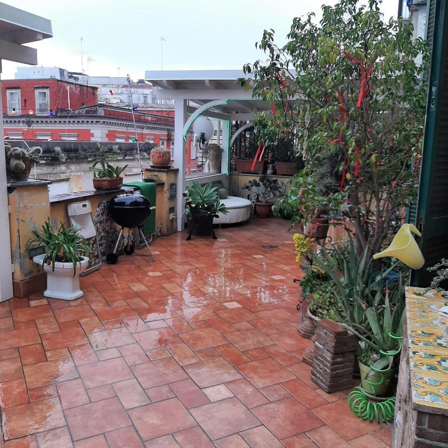 Le Stanze Di Mimi Bed & Breakfast Napoli Bagian luar foto